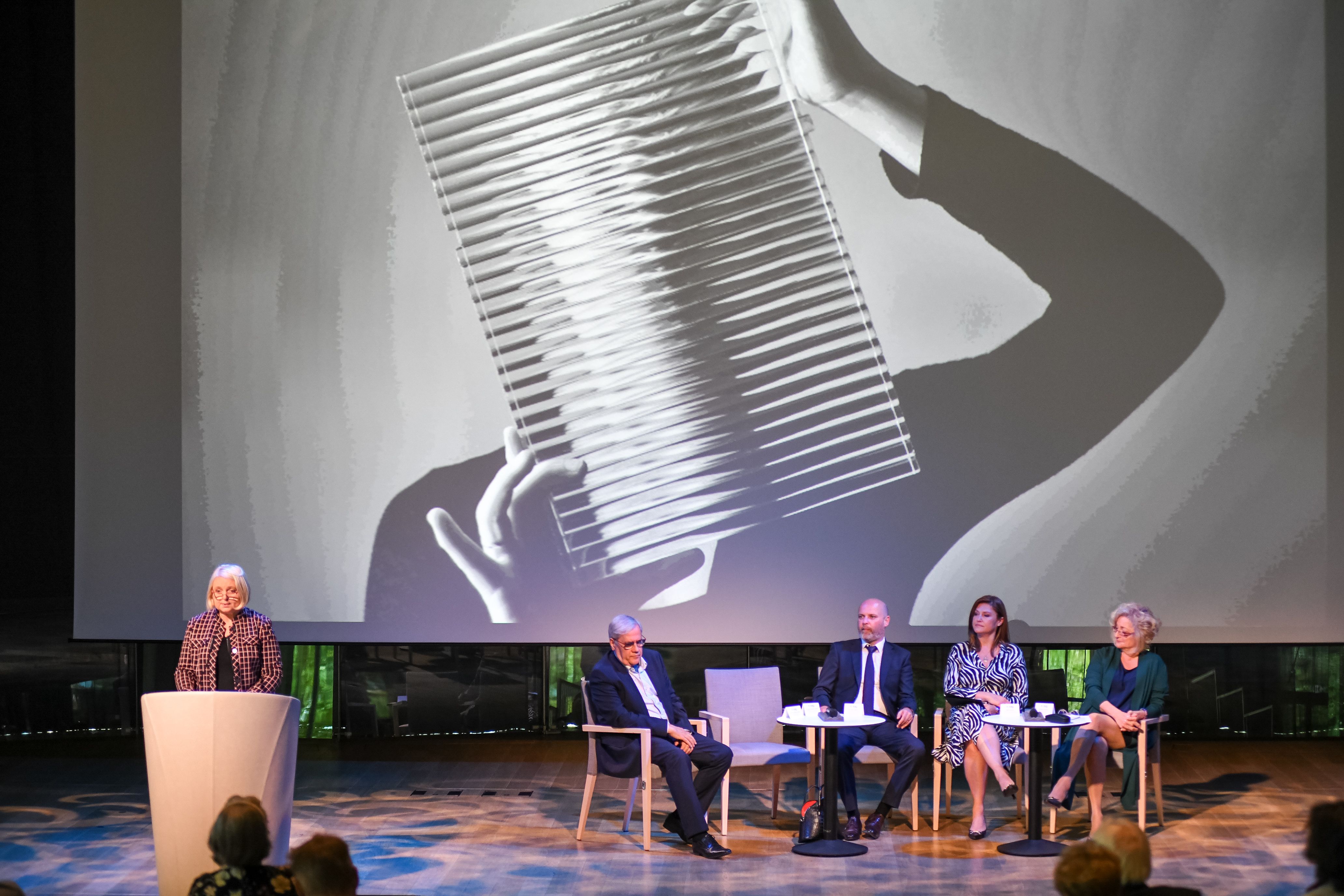 Az Üveg Nemzetközi Éve hivatalos magyarországi megnyitója a Magyar Zene Házában