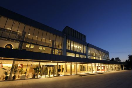 Magyar üvegművészek a kanazawai Nemzetközi Üvegművészeti Kiállításon